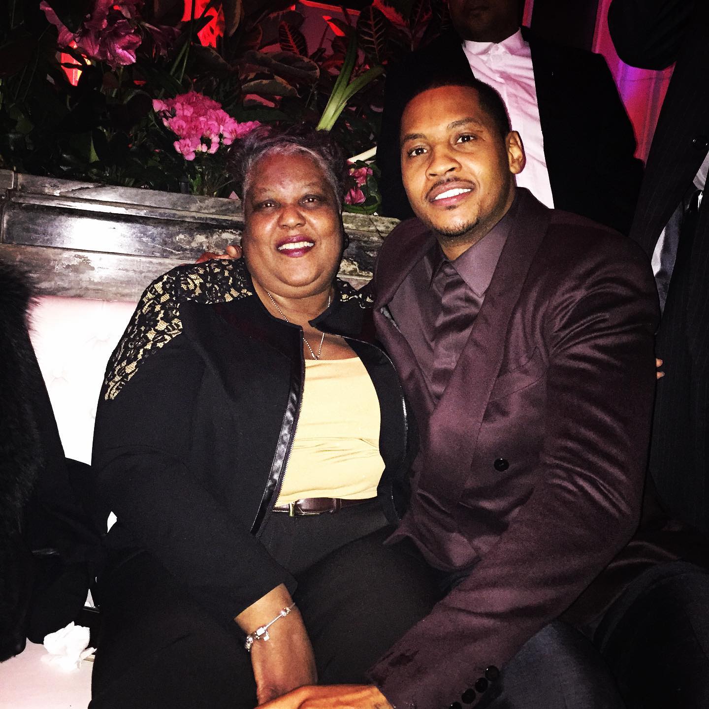 Carmelo Anthony with mother